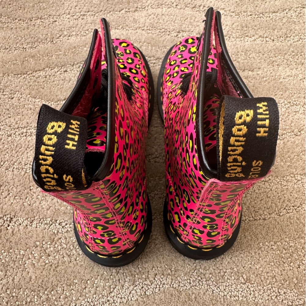 Dr. Martens 1460 Water Repellent Pink Leopard Patent Leather Combat Boots 6 NIB - Picture 9 of 14